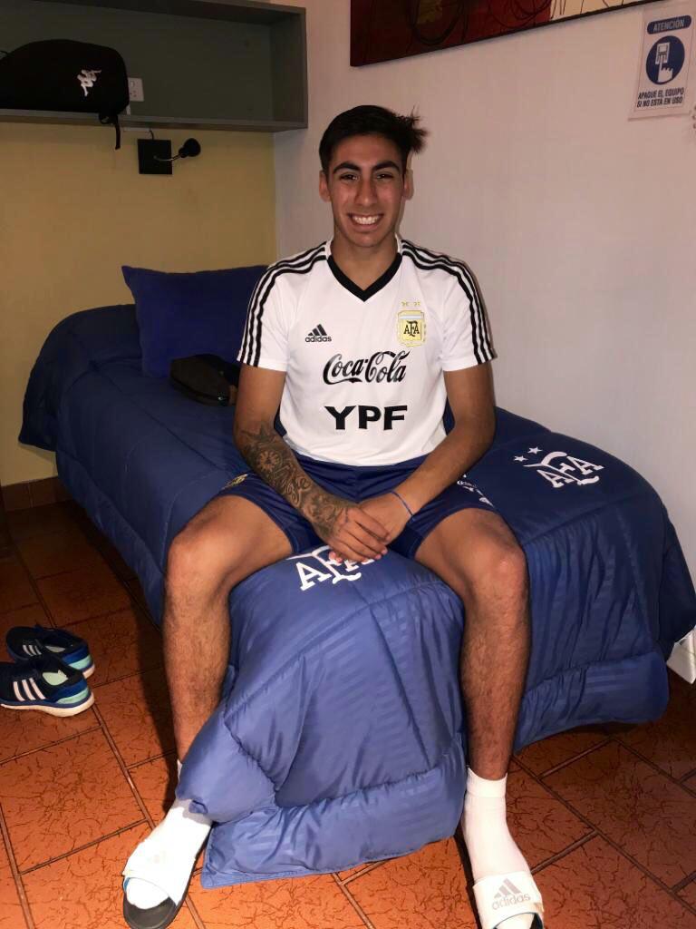 Yoel Juárez entrena de vuelta con la selección Sub 17