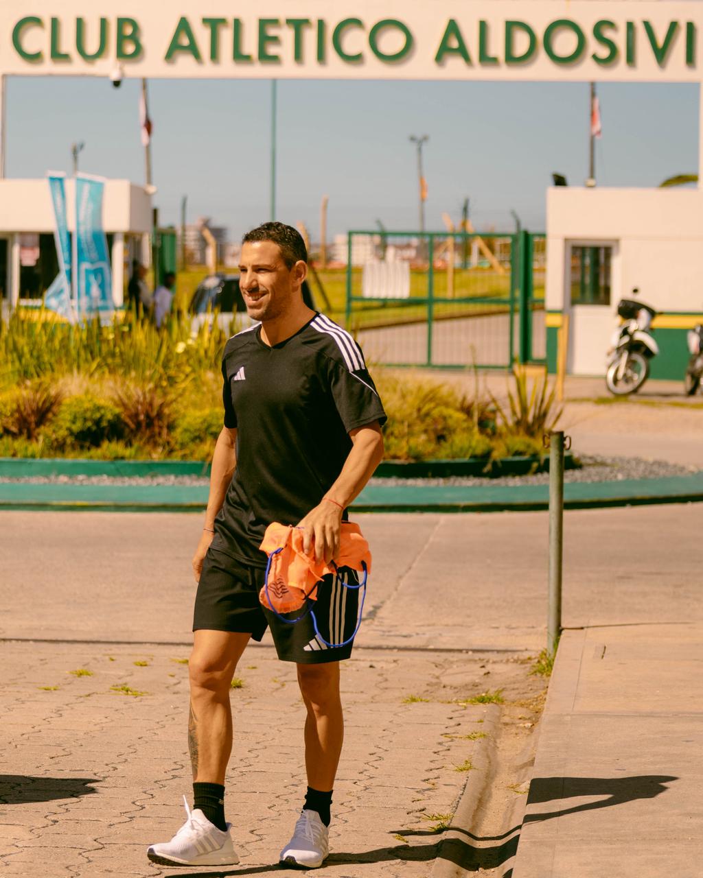 Una visita de lujo en el predio